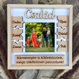 Családi képkeret puzzle mintával