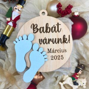 Babaváró dísz festett baba lábnyommal